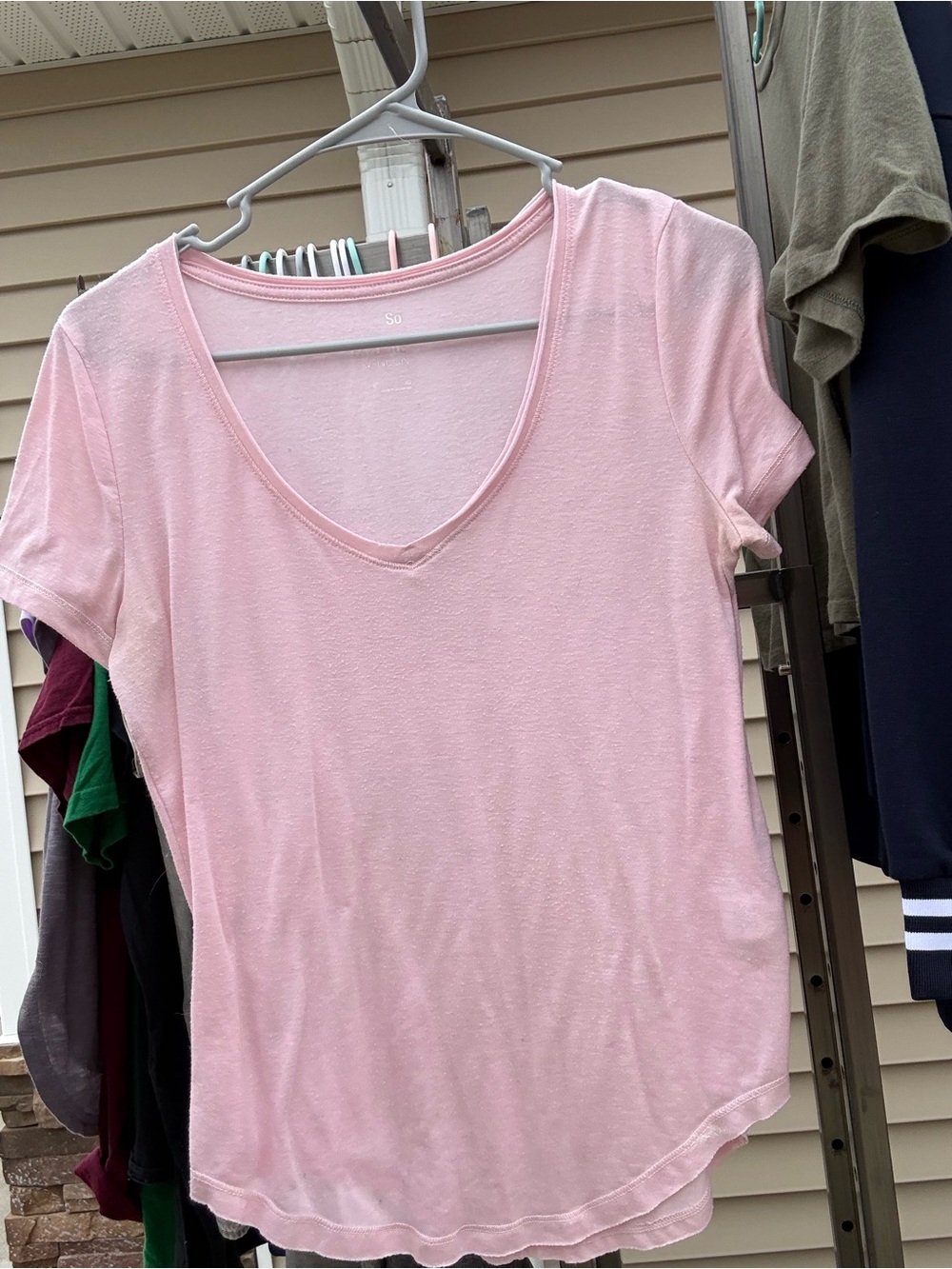 SO Women's Light Pink V-Neck Short Sleeve Tee
